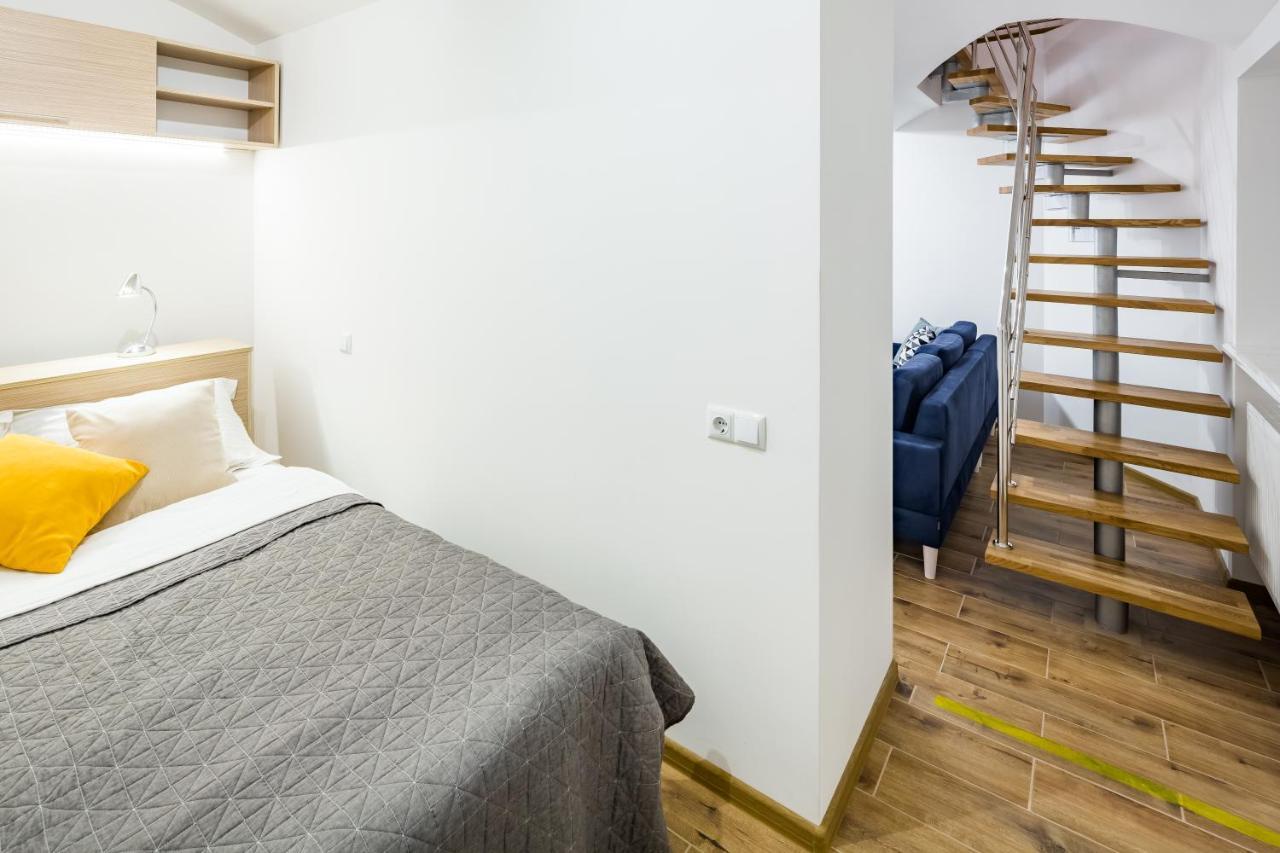 New Large 2 Bedroom In Lviv Historic Centre Екстер'єр фото