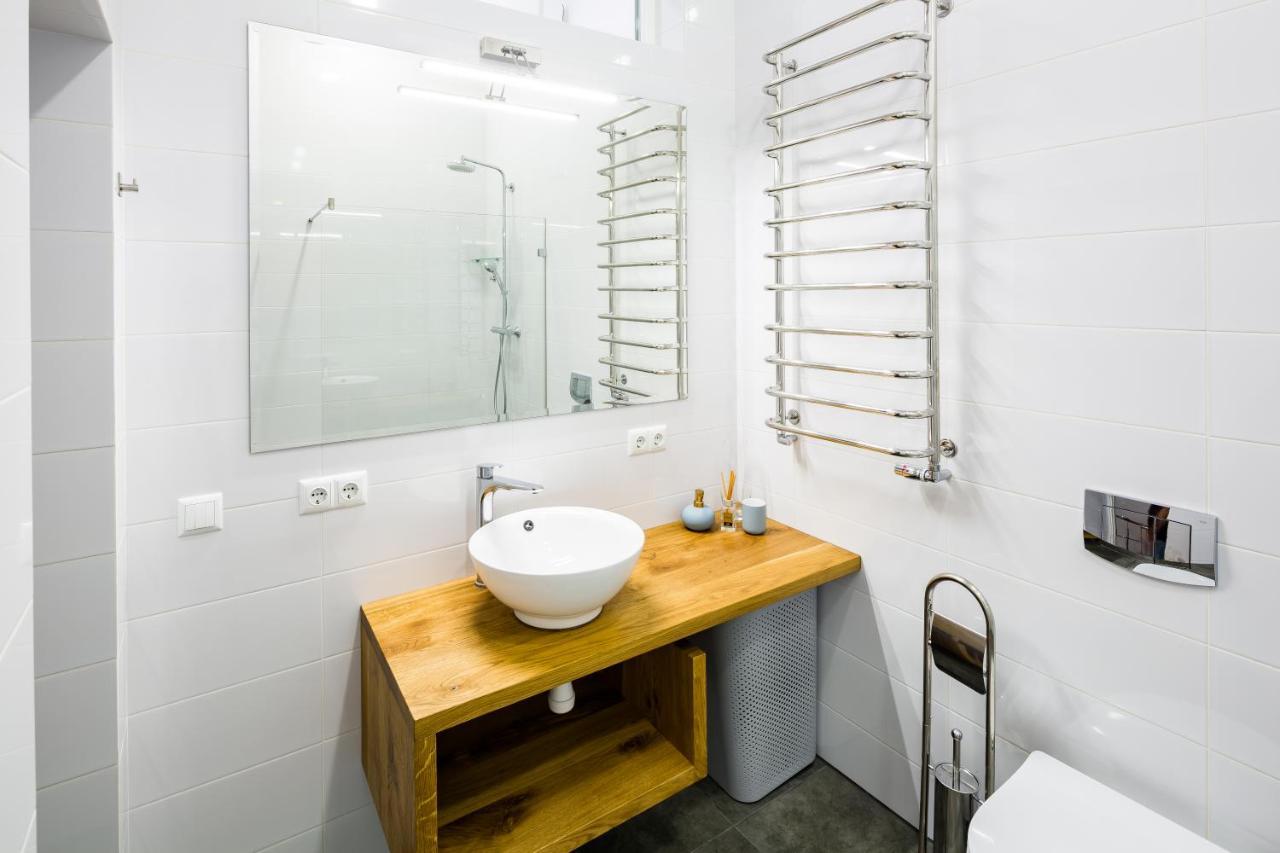 New Large 2 Bedroom In Lviv Historic Centre Екстер'єр фото